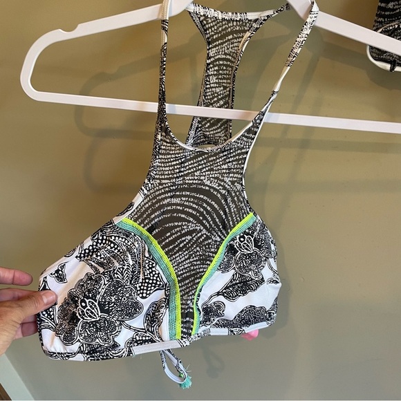 Victorias Secret Bikini Top Black Floral Bali Wave Mesh High Neck Crop Small S - Picture 15 of 15